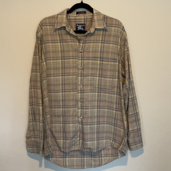 Burberry plaid collared button down, 100% imported cotton size Medium - Picture 1 of 4